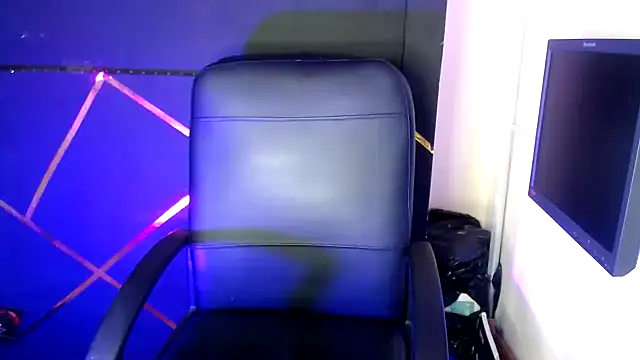 Kylie Moan online show from 2, 12, 2025