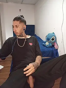 Snapshot of Tattoboy19cm chatting on 18, 4, 2026 Tattoboy19cm online show from 18, 4, 2026