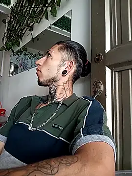 Snapshot of Tattoboy19cm chatting on 2, 5, 2026 Tattoboy19cm online show from 2, 5, 2026