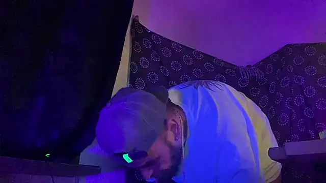 Snapshot of DjDiCKmannOnE chatting on 21, 3, 2026 DjDiCKmannOnE online show from 21, 3, 2026