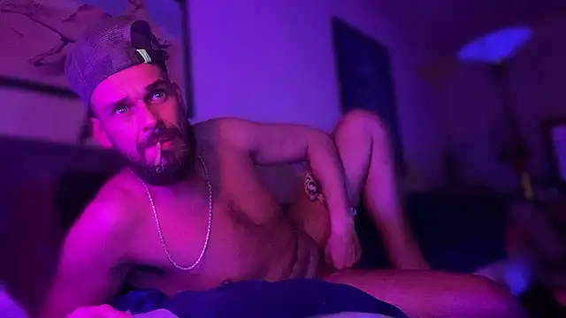 Snapshot of DjDiCKmannOnE chatting on 16, 4, 2026 DjDiCKmannOnE online show from 16, 4, 2026