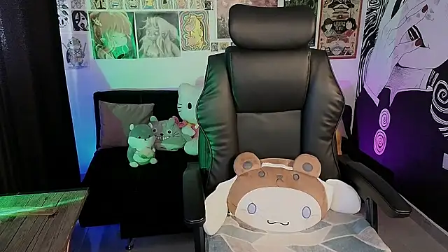 Yuhwan  online show from 22, 9, 2025