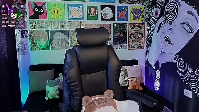 Yuhwan  online show from 8, 11, 2025