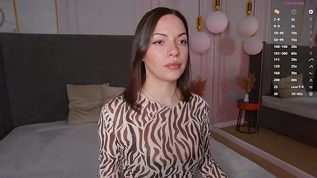 Snapshot of LollaSpencer chatting on 6, 4, 2026 LollaSpencer online show from 6, 4, 2026