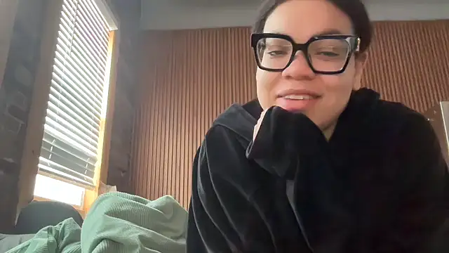 Snapshot of zahrabliss chatting on 9, 1, 2026 zahrabliss online show from 9, 1, 2026