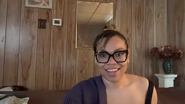 Snapshot of zahrabliss chatting on 18, 4, 2026 zahrabliss online show from 18, 4, 2026