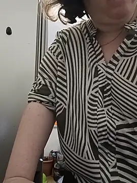 Feuchtekitty92xh online show from 28, 11, 2025