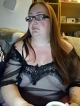 Snapshot of Luscious-LucyXX chatting on 5, 4, 2026 Luscious-LucyXX online show from 5, 4, 2026