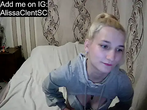 Snapshot of AlissaClark chatting on 4, 12, 2025 AlissaClark online show from 4, 12, 2025