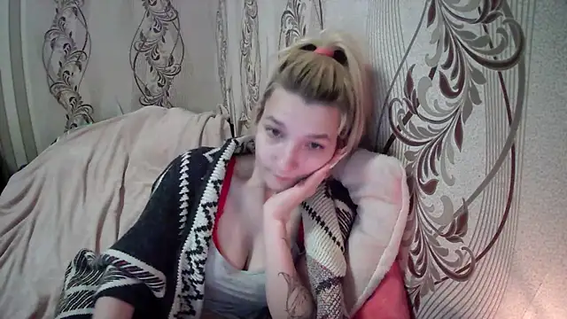 Snapshot of AlissaClark chatting on 16, 4, 2026 AlissaClark online show from 16, 4, 2026