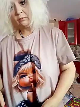 SquirtMilf00 online show from 24, 10, 2025