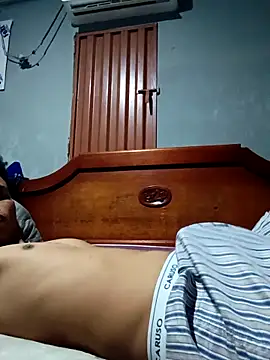 Snapshot of Batm01 chatting on 26, 4, 2026 Batm01 online show from 26, 4, 2026