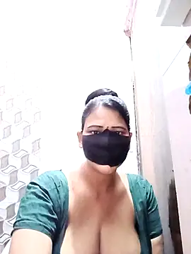 Snapshot of varnika chatting on 16, 4, 2026 varnika online show from 16, 4, 2026