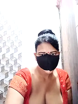 Snapshot of varnika chatting on 19, 4, 2026 varnika online show from 19, 4, 2026