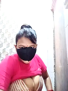 Snapshot of varnika chatting on 23, 4, 2026 varnika online show from 23, 4, 2026