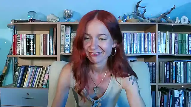 Foxilady357 online show from 11, 7, 2026