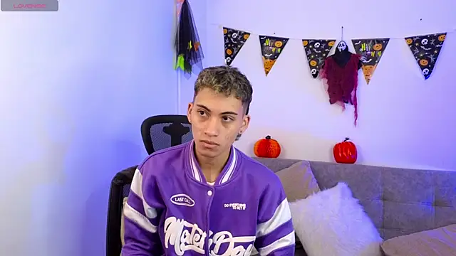 yulian vasquez online show from 29, 10, 2025