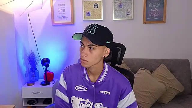 yulian vasquez online show from 10, 11, 2025