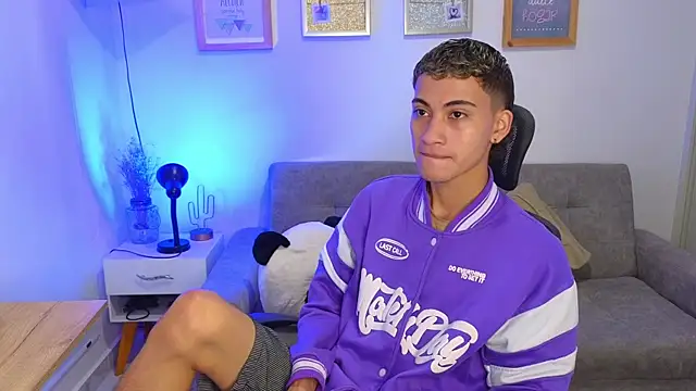 yulian vasquez online show from 26, 11, 2025