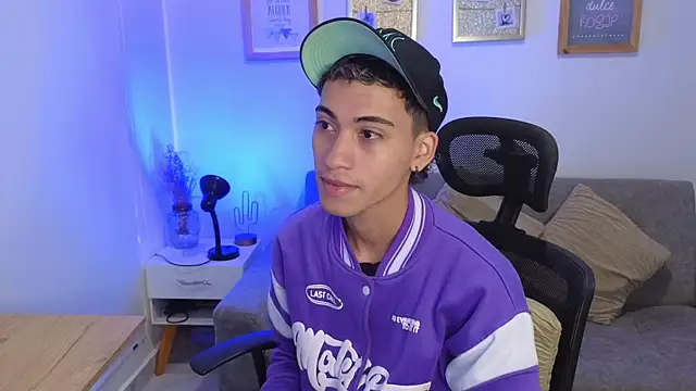 yulian vasquez online show from 5, 12, 2025