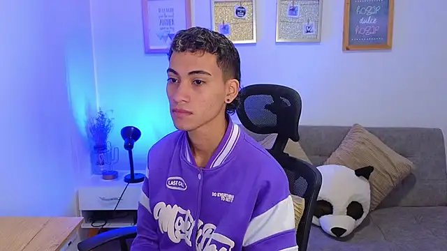 yulian vasquez online show from 17, 12, 2025