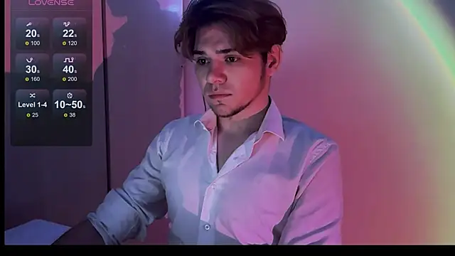 Snapshot of 1RobertTT chatting on 7, 10, 2025 1RobertTT online show from 7, 10, 2025