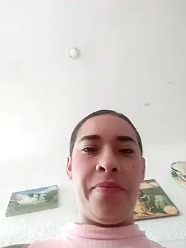 Snapshot of Valenn_fernandez chatting on 16, 4, 2026 Valenn fernandez online show from 16, 4, 2026