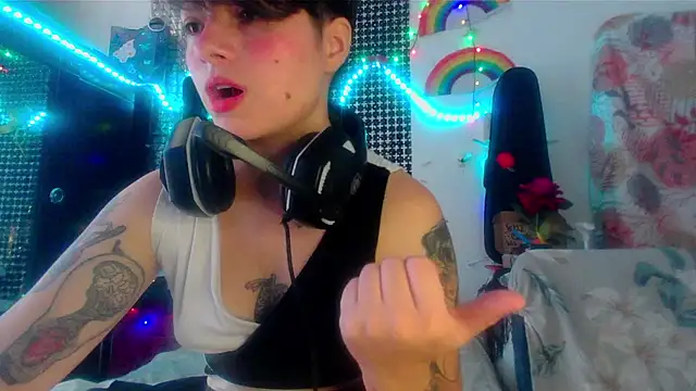 Snapshot of Mitsuha_gate chatting on 5, 11, 2025 Mitsuha gate online show from 5, 11, 2025