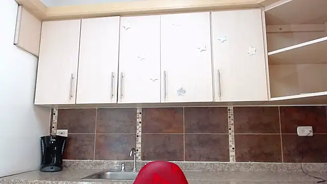 EMMA ROGGER online show from 15, 10, 2025