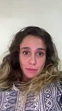 Snapshot of blond-96 chatting on 17, 4, 2026 blond-96 online show from 17, 4, 2026