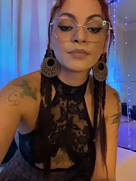 Snapshot of TayllorSweet_ chatting on 7, 4, 2026 TayllorSweet online show from 7, 4, 2026