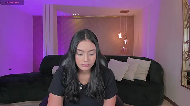 Snapshot of AmbarJames_ chatting on 9, 9, 2025 AmbarJames online show from 9, 9, 2025