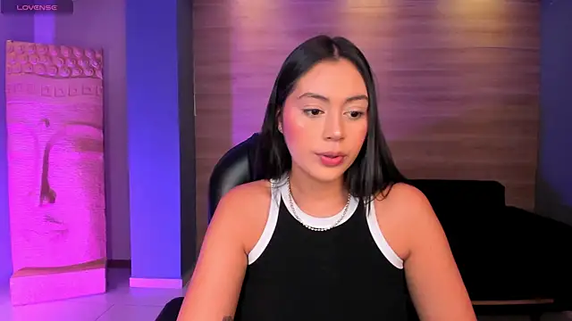 Snapshot of AmbarJames_ chatting on 28, 10, 2025 AmbarJames online show from 28, 10, 2025