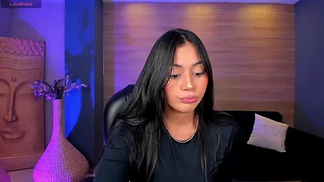 Snapshot of AmbarJames_ chatting on 24, 11, 2025 AmbarJames online show from 24, 11, 2025