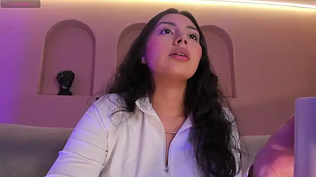 Snapshot of AmbarJames_ chatting on 25, 11, 2025 AmbarJames online show from 25, 11, 2025