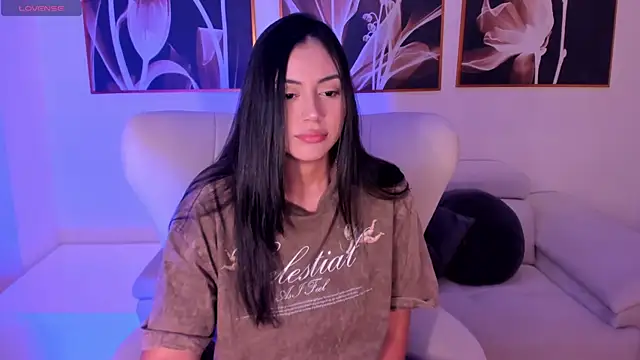 AmbarJames  online show from 27, 2, 2026