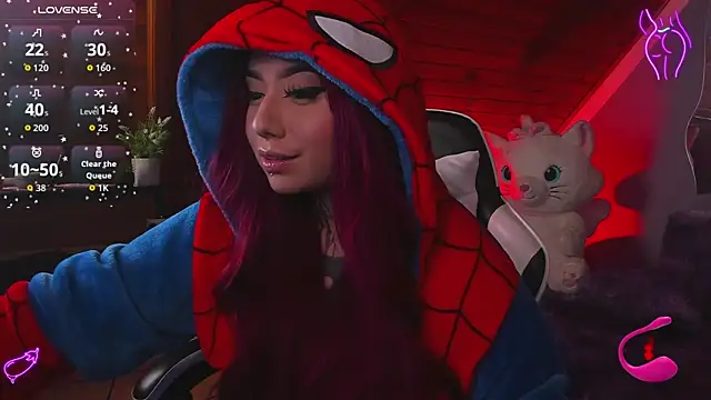 Snapshot of _Morrigan_ chatting on 28, 11, 2025 Morrigan online show from 28, 11, 2025