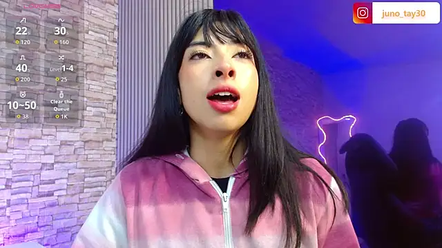 Snapshot of juno_tay chatting on 18, 10, 2025 juno tay online show from 18, 10, 2025