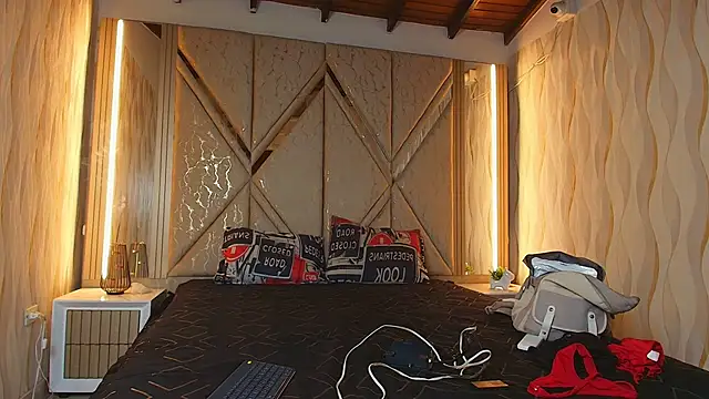 Hotcouple 222 online show from 31, 3, 2026