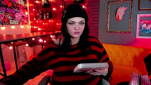 MaryHarrys online show from 29, 9, 2025