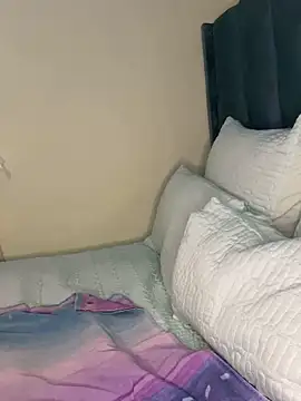 Caramel Mellow online show from 27, 11, 2025