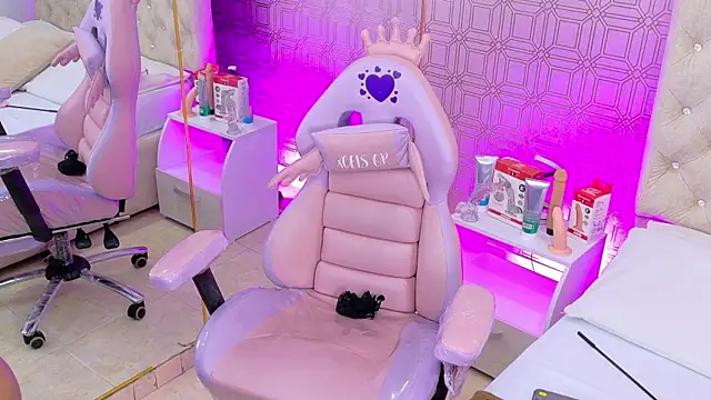 Becca Grims online show from 13, 11, 2025