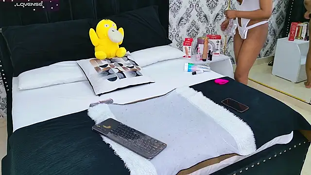 Becca Grims online show from 15, 11, 2025