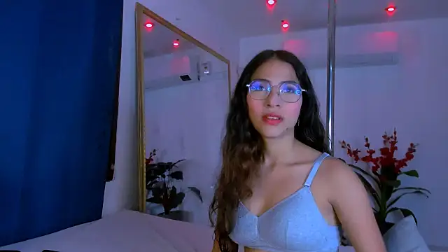 Akira Hime online show from 15, 12, 2025