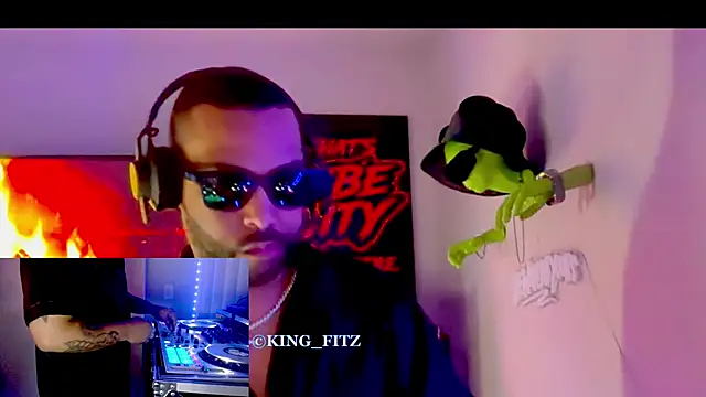 Snapshot of KING_FITZ chatting on 19, 4, 2026 KING FITZ online show from 19, 4, 2026