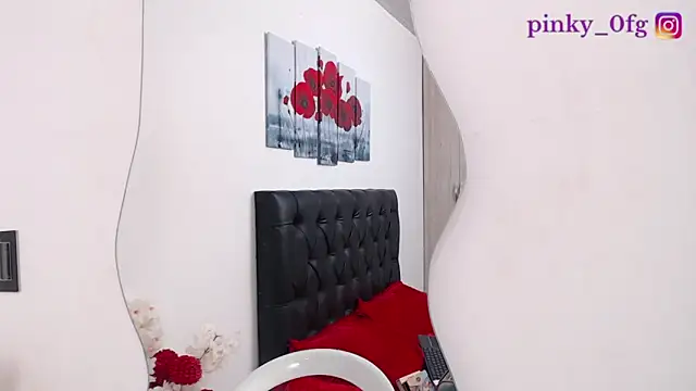 pinky f00x online show from 20, 10, 2025