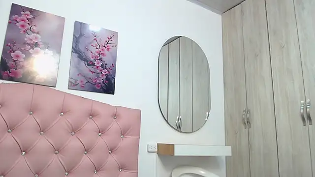 pinky f00x online show from 15, 12, 2025