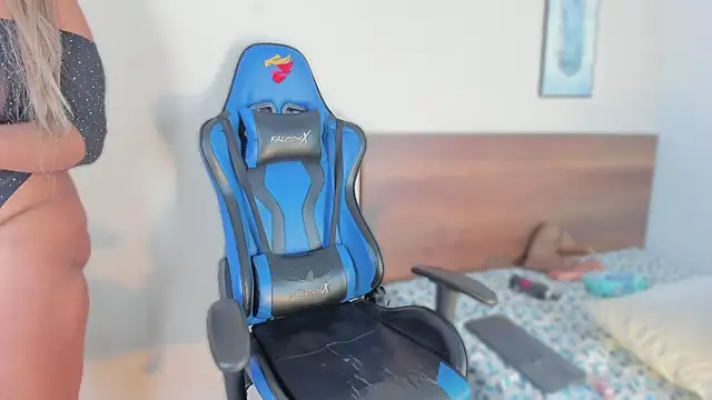 Niicol Jenner online show from 22, 2, 2026