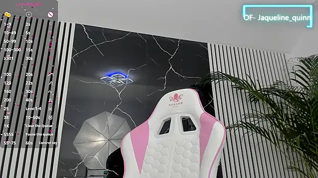 Snapshot of daisyblushh chatting on 15, 9, 2025 daisyblushh online show from 15, 9, 2025