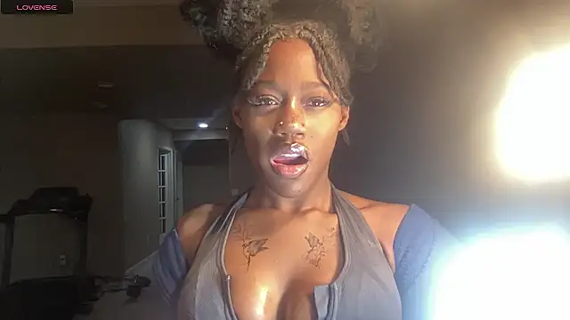 maskedgirl5005 online show from 28, 9, 2025